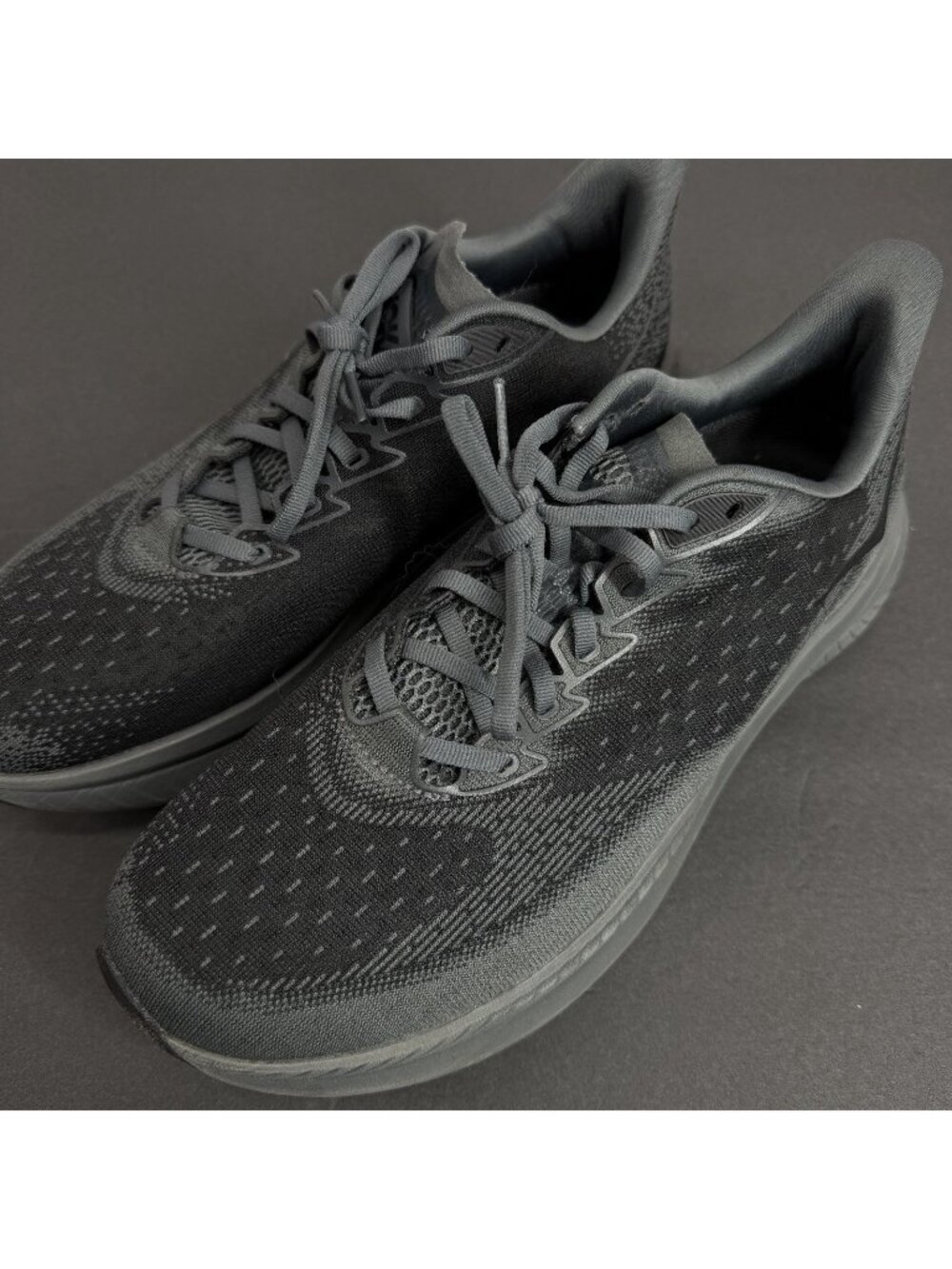 Hoka One One Mach 6 Men’s Size 11.5D Black Grey Shoes 1164032 BBLC Preowned